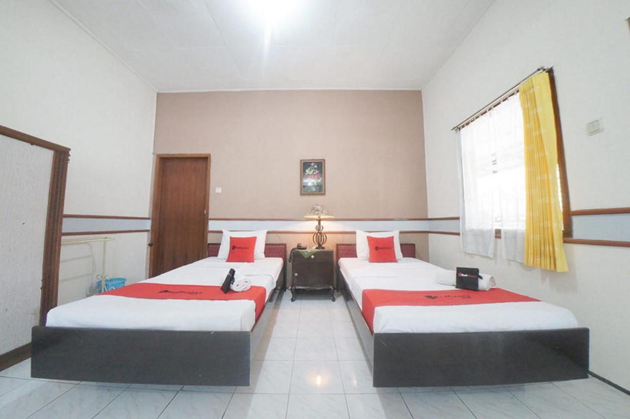 Reddoorz Near Balai Kota Malang Hotel Екстериор снимка
