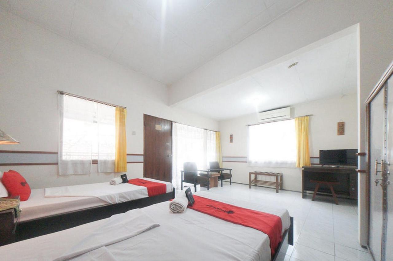 Reddoorz Near Balai Kota Malang Hotel Екстериор снимка