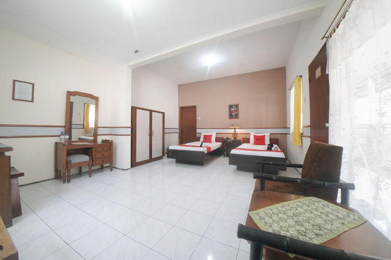 Reddoorz Near Balai Kota Malang Hotel Екстериор снимка