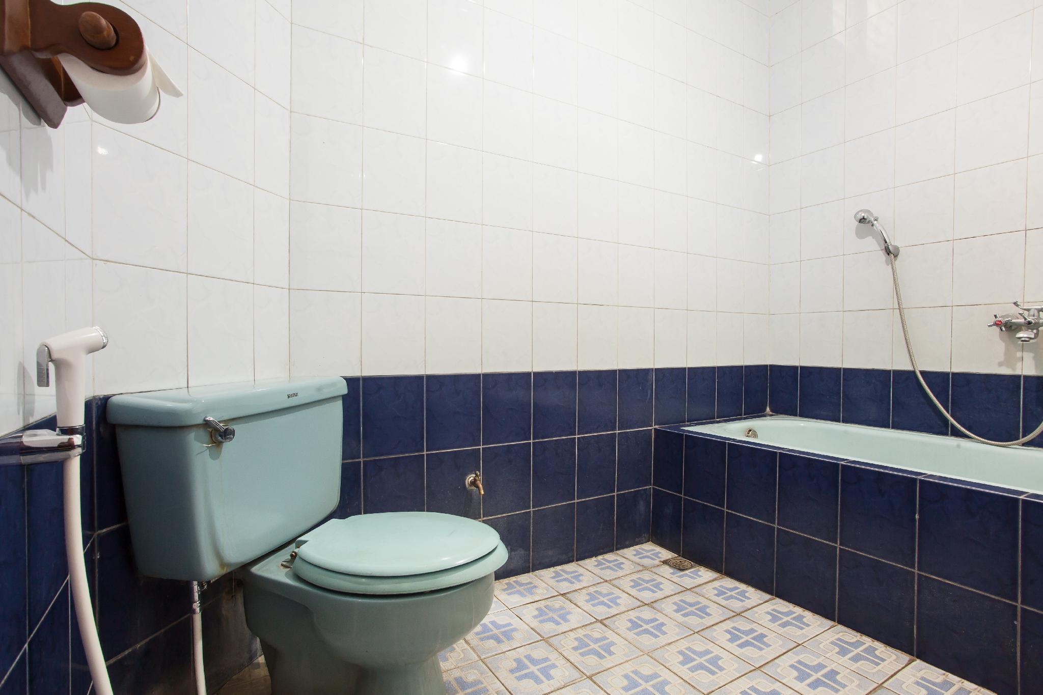 Reddoorz Near Balai Kota Malang Hotel Екстериор снимка