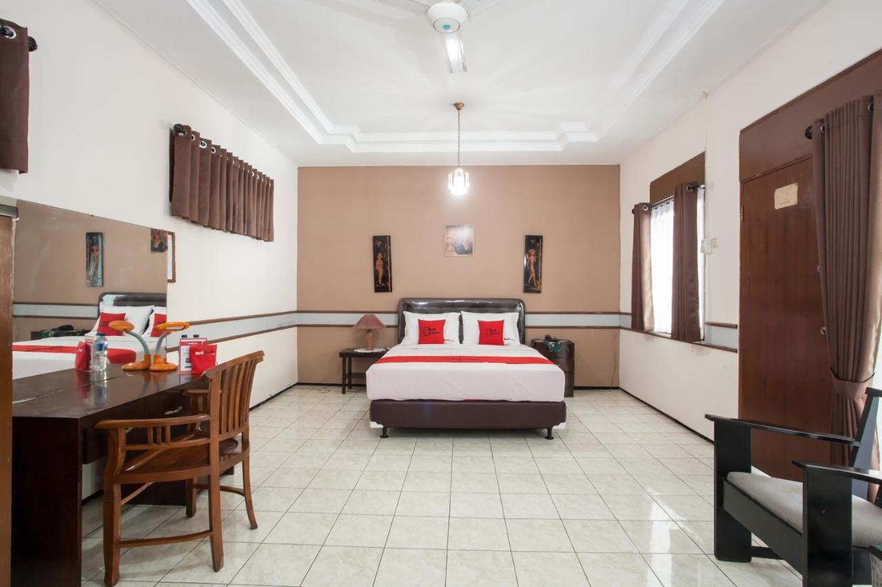 Reddoorz Near Balai Kota Malang Hotel Екстериор снимка