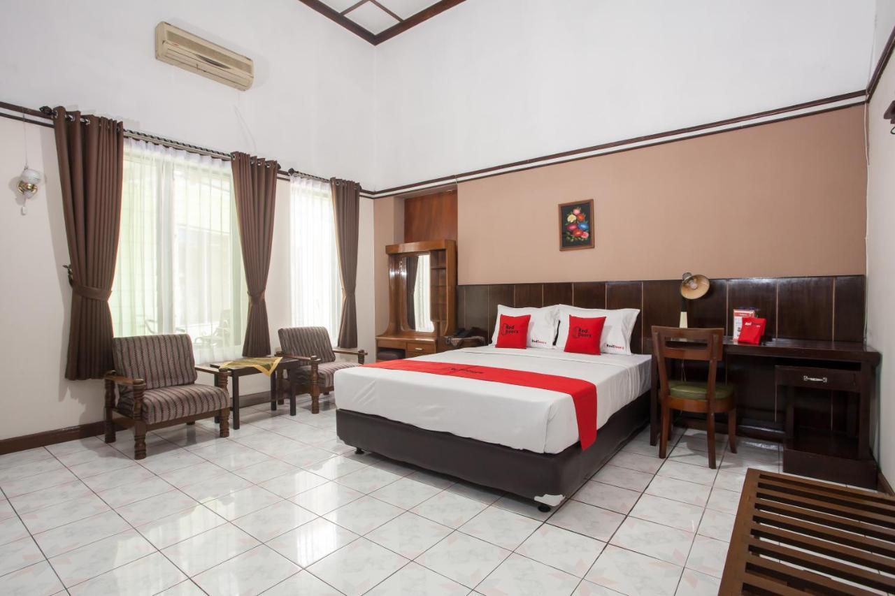 Reddoorz Near Balai Kota Malang Hotel Екстериор снимка