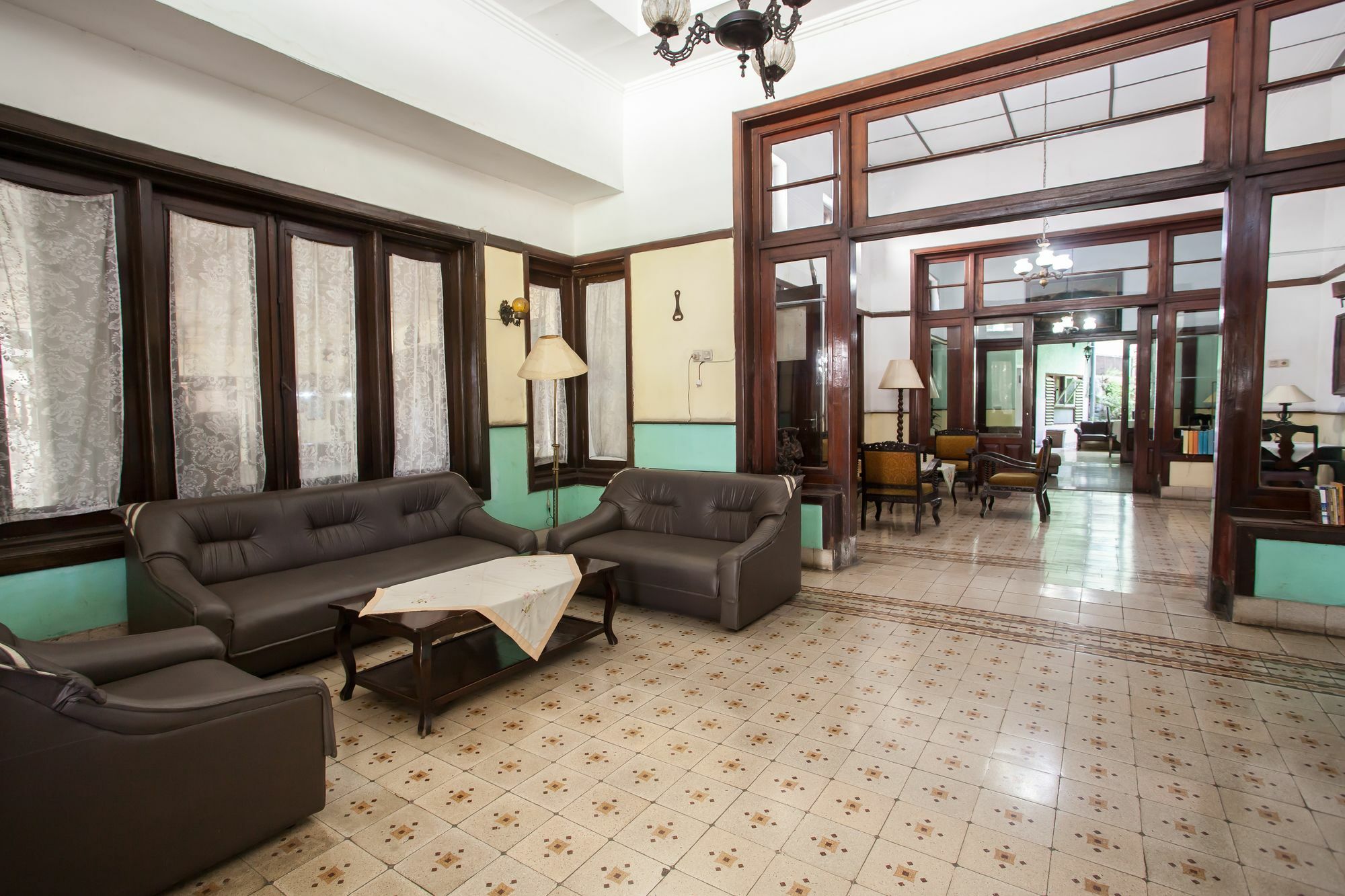 Reddoorz Near Balai Kota Malang Hotel Екстериор снимка
